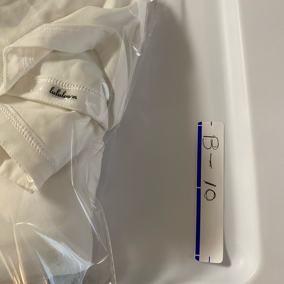 - Lululemon Play Off the Pleats Skirt - Picture 3 of 16